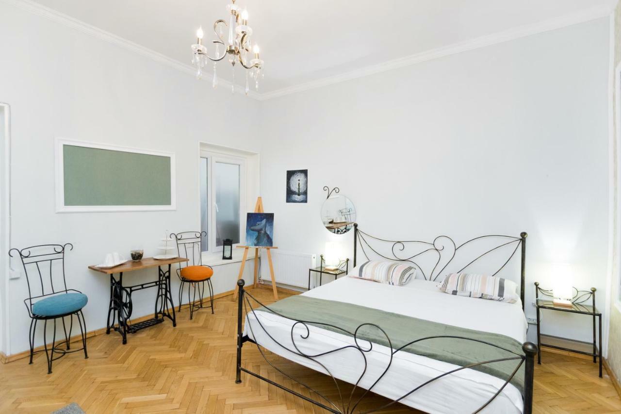Sololaki 18 Appartement Tbilisi Buitenkant foto