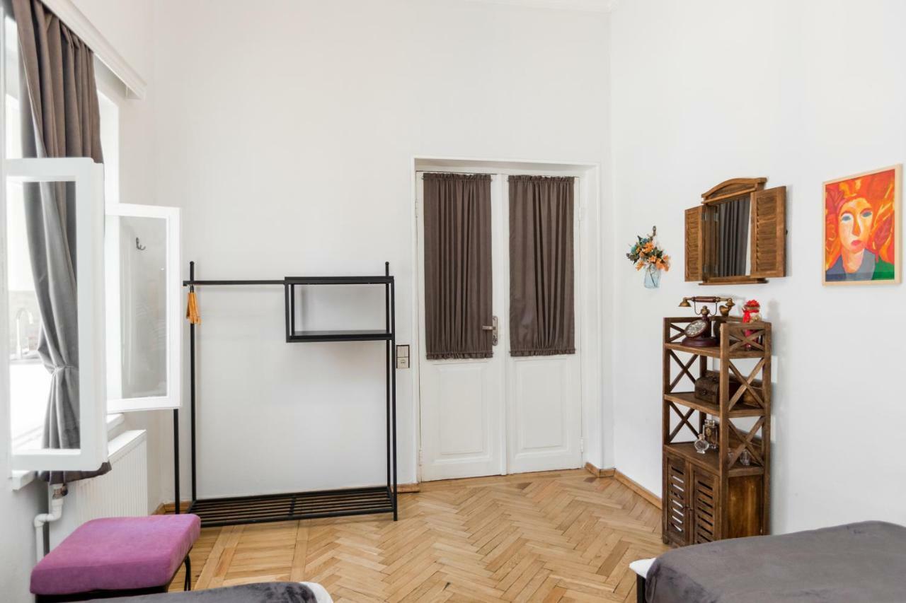 Sololaki 18 Appartement Tbilisi Buitenkant foto