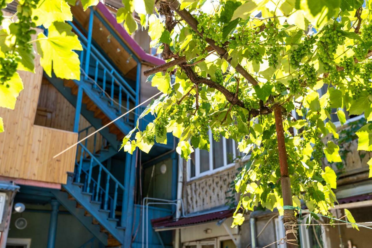 Sololaki 18 Appartement Tbilisi Buitenkant foto